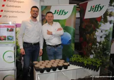 Lars Tolenaars and Johan Koolen with Jiffy, showing the Proforma Glue Plug, a stable and high quality system for sensitive crops, to quickly make roots and speed up the growing process.